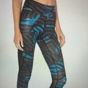 ALALA Captain Ankle Leggings Size M NWOT